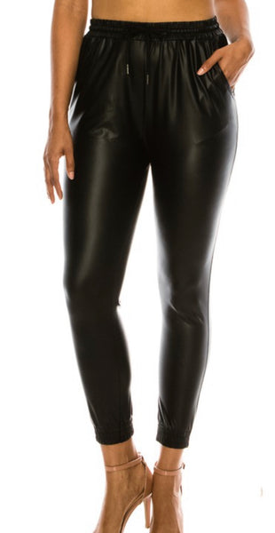 Essential Joggers Pants
