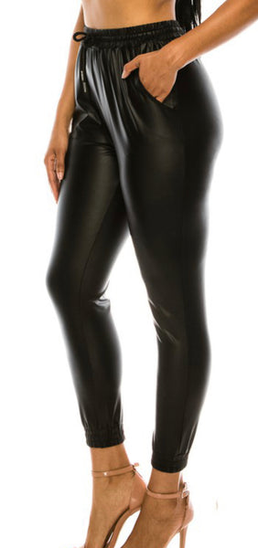 Essential Joggers Pants